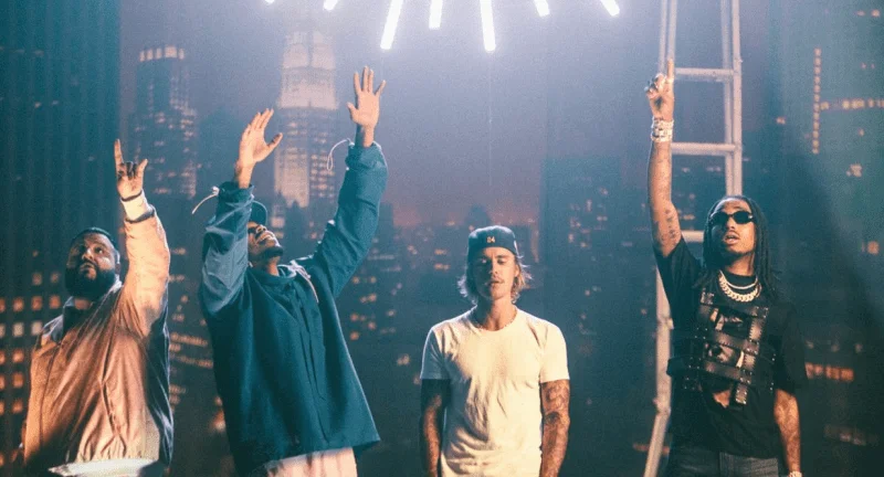 TEM MÚSICA NOVA DE JUSTIN BIEBER!!!