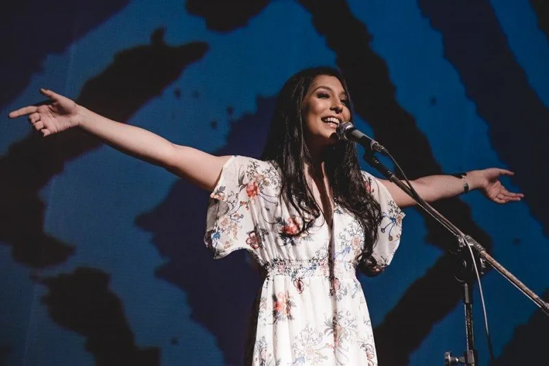 CONHEÇA: BRUNA MAGALHÃES