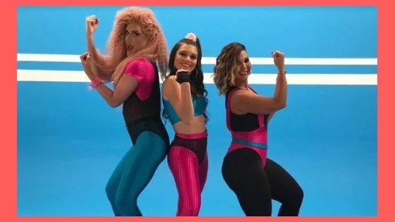 TEM VIDEOCLIPE NOVO COM LARY, ARETUZA E VALESCA!