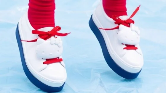 Tem coleção da Melissa com a Hello Kitty!