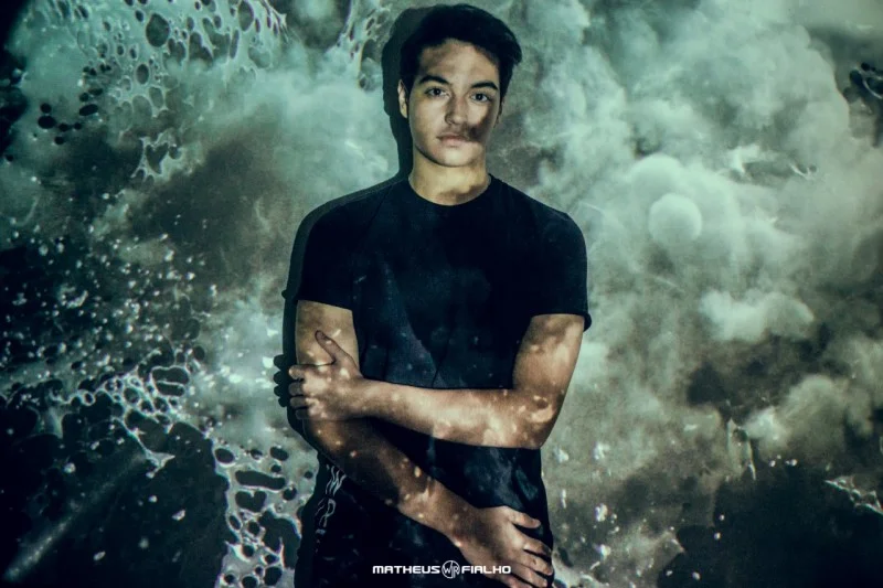 Lyus atinge 100 mil plays com a track Move On