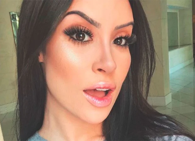 Como conseguir o efeito da máscara de cílios Meu Volumão, da Boca Rosa