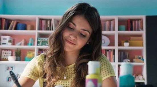 'Bia', nova série da Disney, explora o universo dos influencers