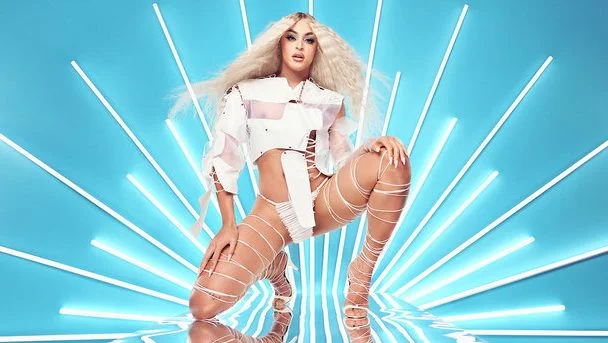 Novo clipe da Pabllo Vittar arrasa mostrando diversidade com stories