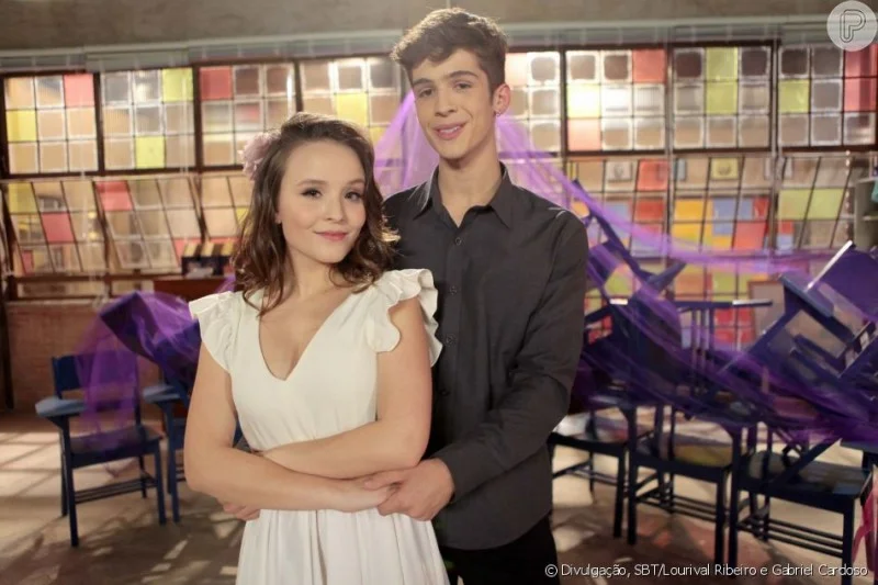 Looks do elenco de 'As Aventuras de Poliana' para você se inspirar!