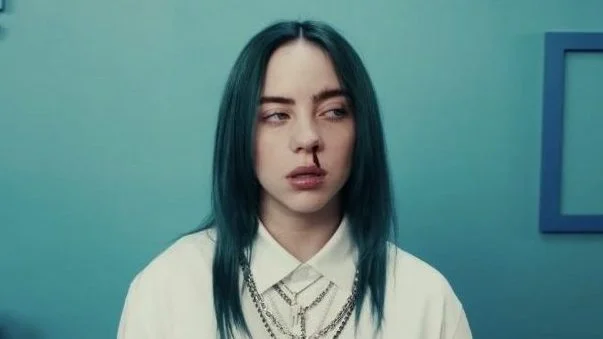 Conheça Billie Eilish, a cantora que mais vende música na web