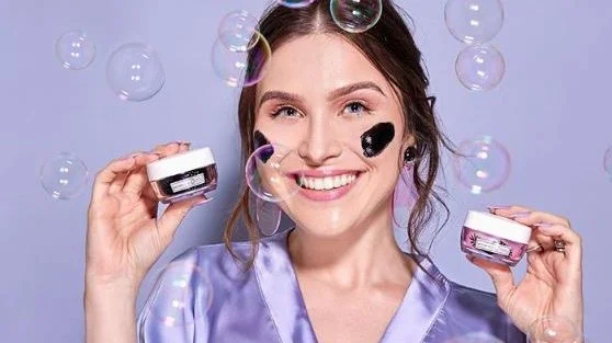 Chata de Galocha lança uma linha incrível de máscaras faciais!