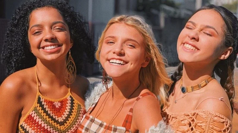 'Minha Vibe', primeiro EP das BFF Girls, já está entre nós!