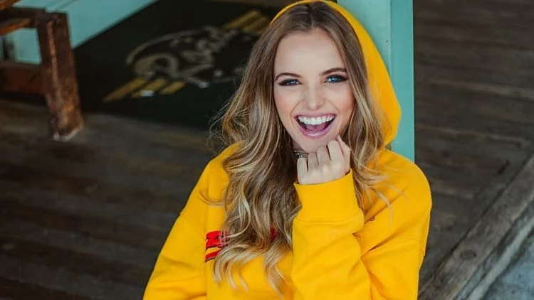 Giovanna Chaves mistura estilos musicais em sua turnê