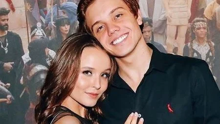 'Quem ama cuida', revela Larissa Manoela sobre seu lado ciumento