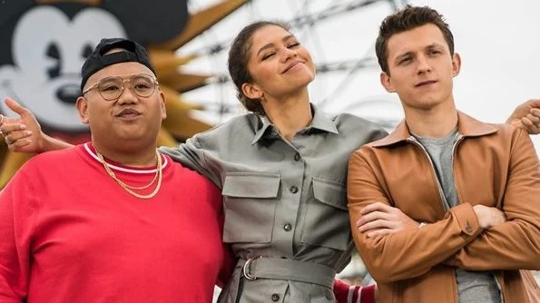Tom Holland leva bronca de Zendaya por descuido em post
