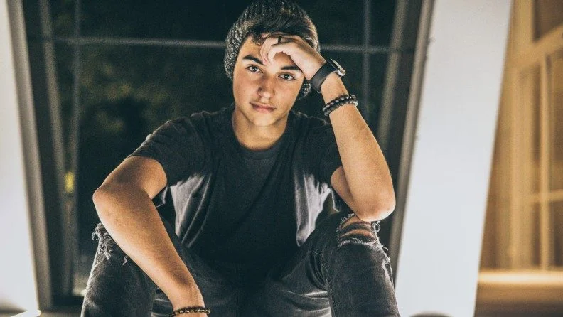 DJ Lyus está na segunda fase do Prêmio Jovem Brasileiro!