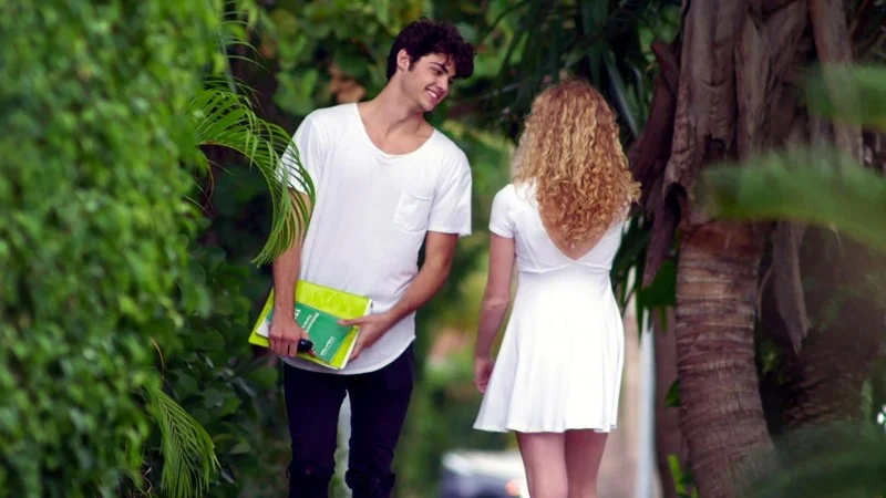 Tem mais uma comédia romântica com Noah Centineo vindo por aí
