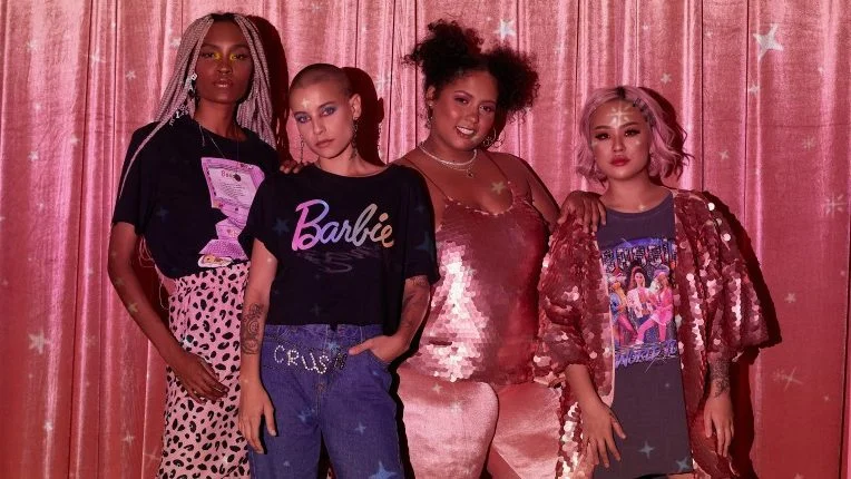 Barbie ganha coleção de roupas unissex e para todos os tamanhos