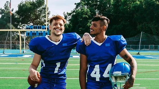 5 músicas para conhecer o trabalho da dupla UM44K