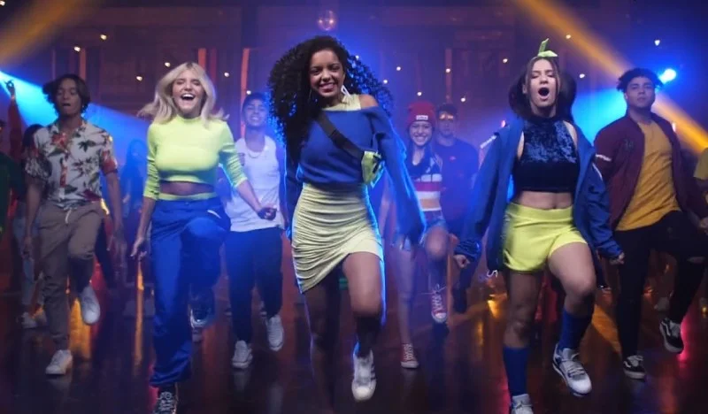 BFF Girls bolam plano para ficar com crushs no clipe de 'Com Você'