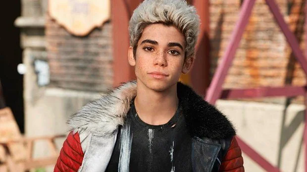 Cameron Boyce, ator de ‘Descendentes’, falece aos 20 anos