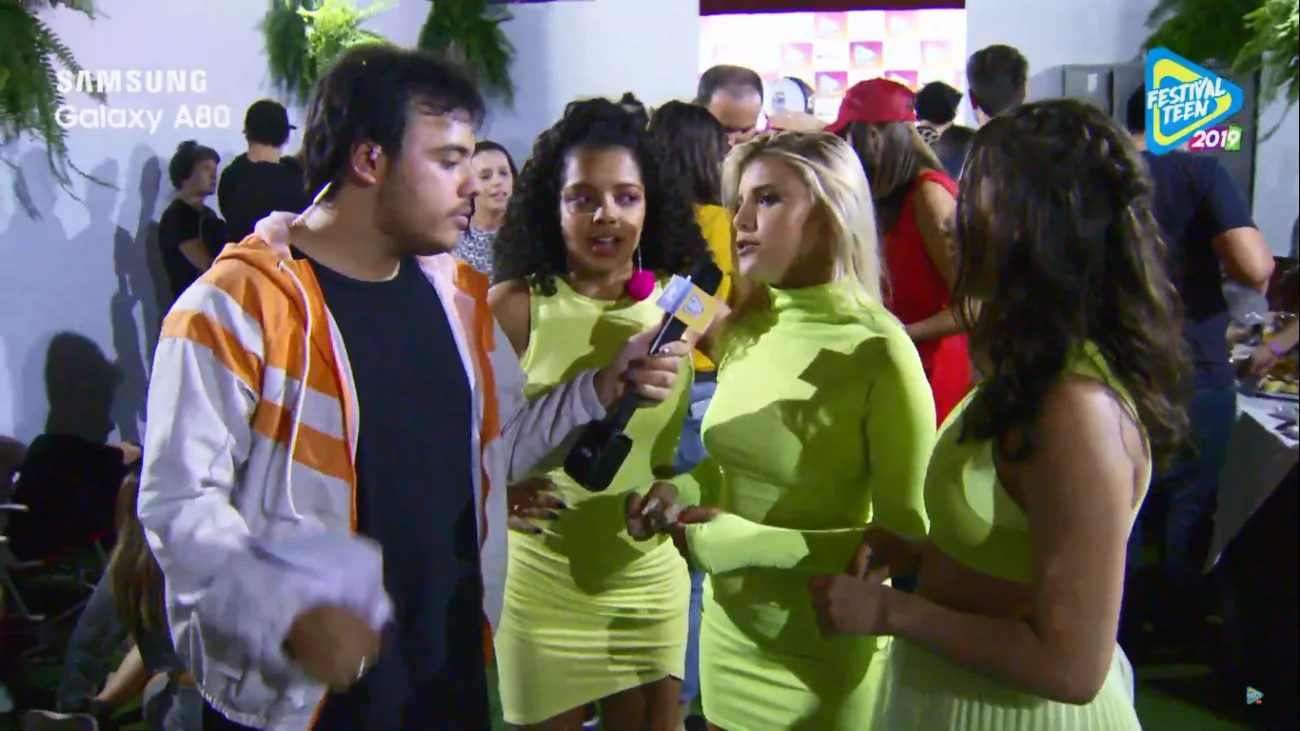 O que é pior? Cair do palco ou desafinar? BFF Girls fazem escolhas difíceis com Laddy Nada