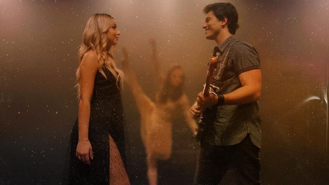 Novo clipe de Mharessa, ‘Te Ver É Poesia’, está muito romântico