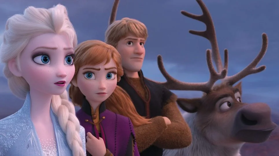 Elsa vai atrás de suas origens no novo trailer de ‘Frozen 2’