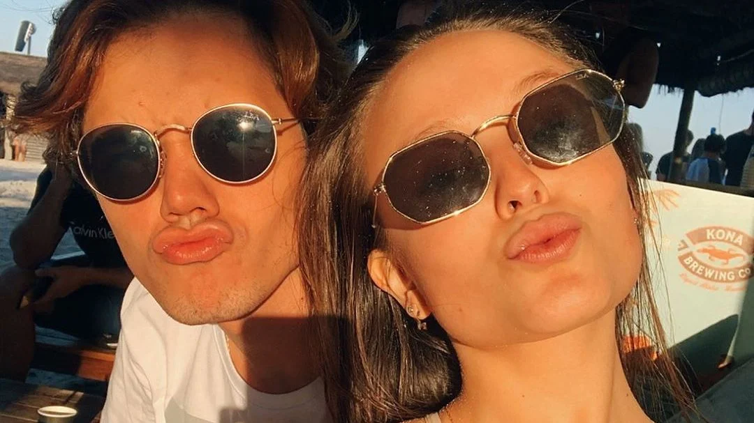 Larissa Manoela posta texto fofo no aniversário de Leo Cidade