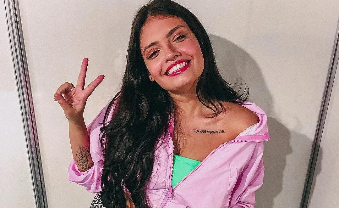 Carol Marcilio investe na carreira de atriz e escreve sua primeira peça de teatro