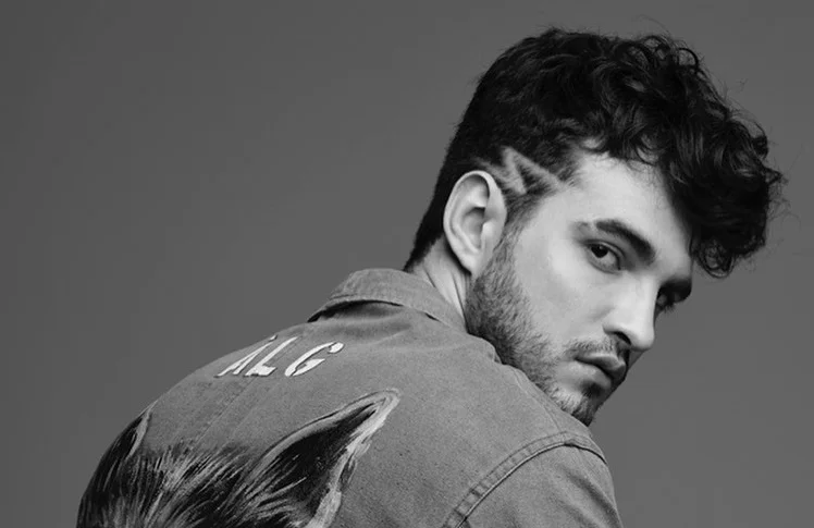 Jão desabafa em post sobre fim de relacionamento e anuncia novo álbum