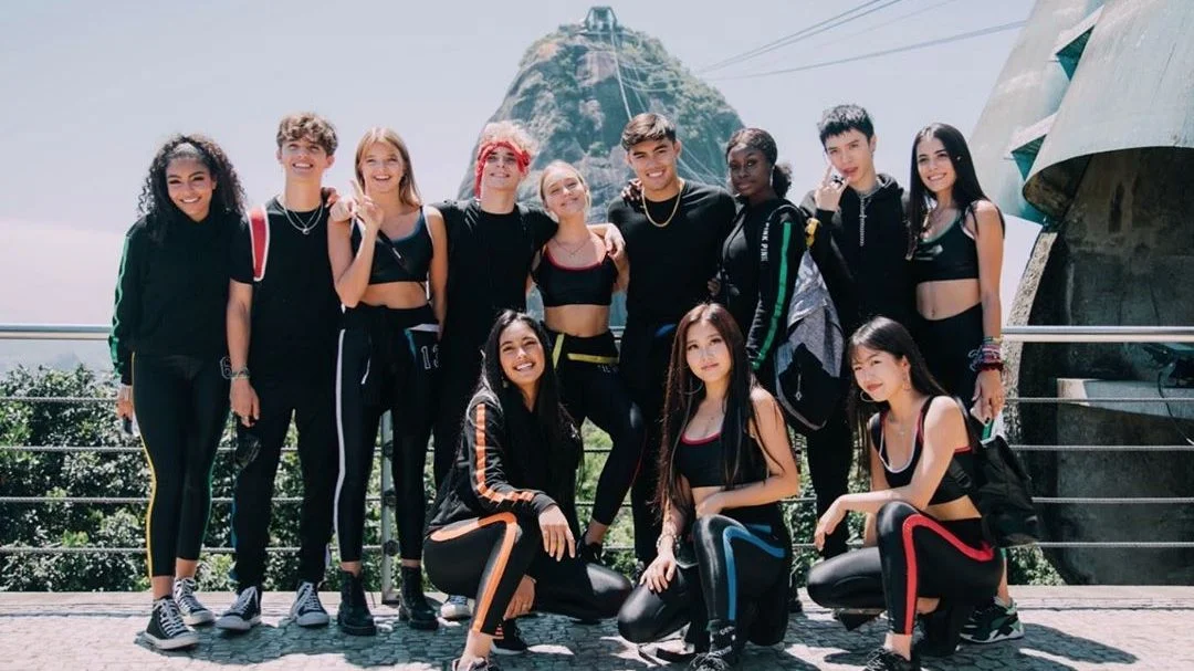 Any Gabrielly conta se os membros do Now United já ficaram entre si