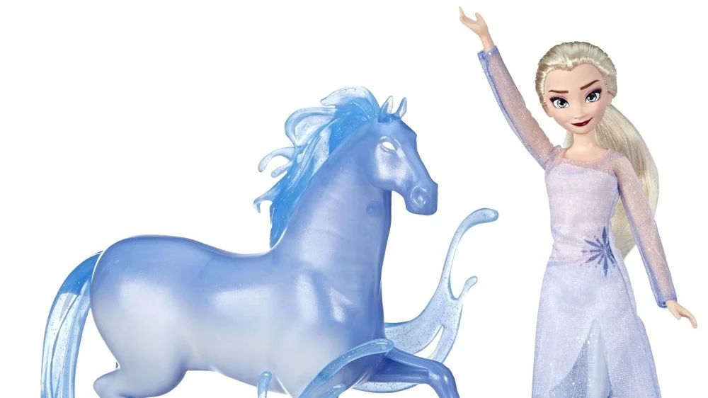 Anna e Elsa viraram bonecas e figuras de ação da Hasbro