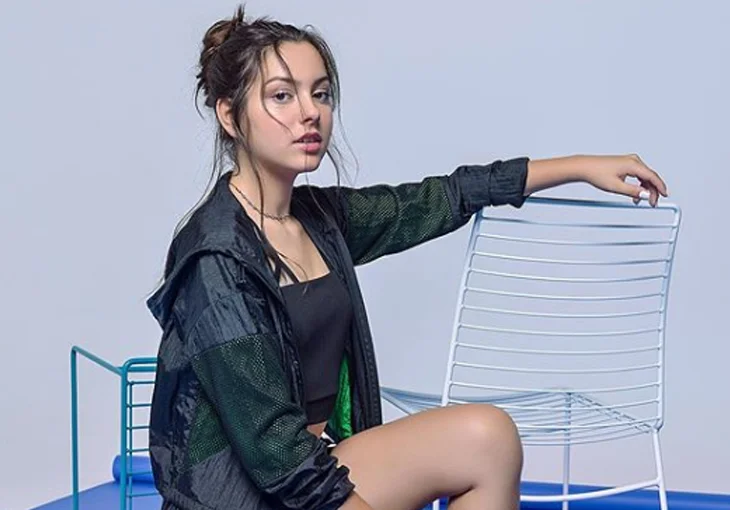 Juju Franco esbanja simpatia no lançamento de sua coleção de roupas