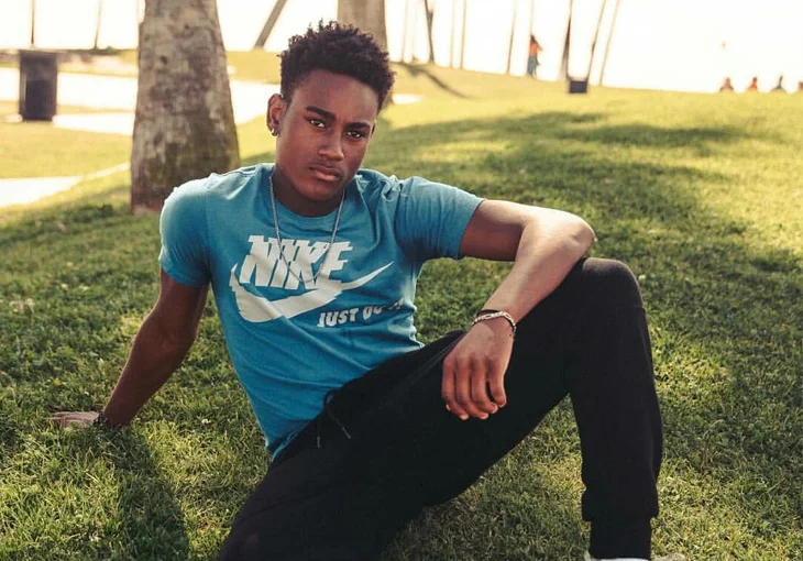 Lamar Morris posta trecho de música nova!