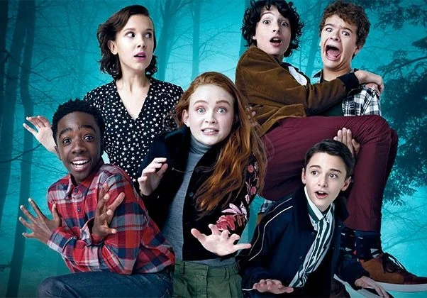 Elenco de 'Stranger Things' se reúne para iniciar a produção da 4ª temporada