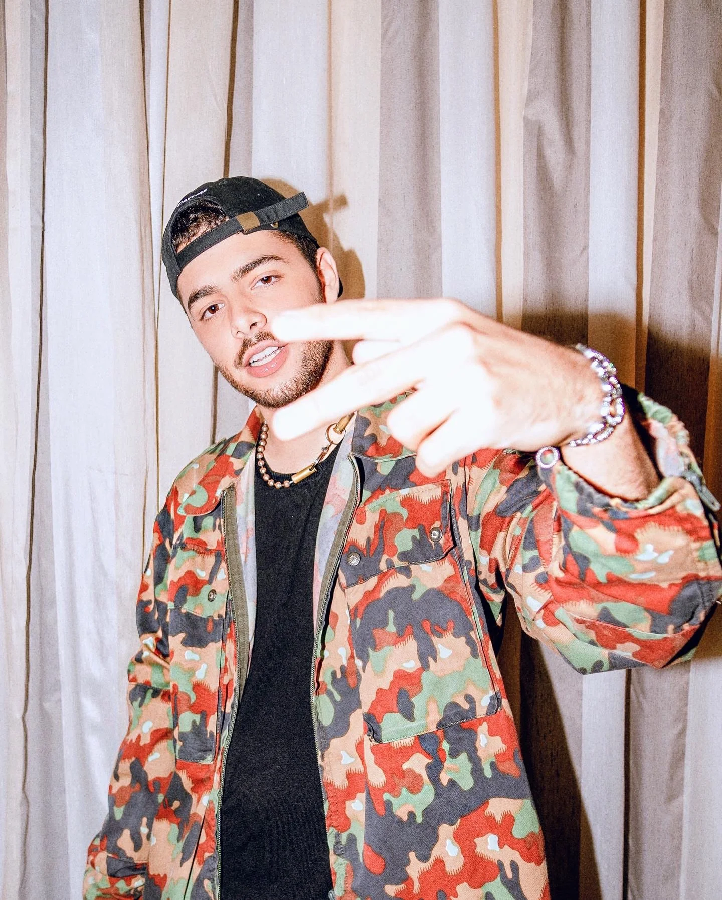 A pedidos de fãs, Pedro Sampaio fará live no YouTube!