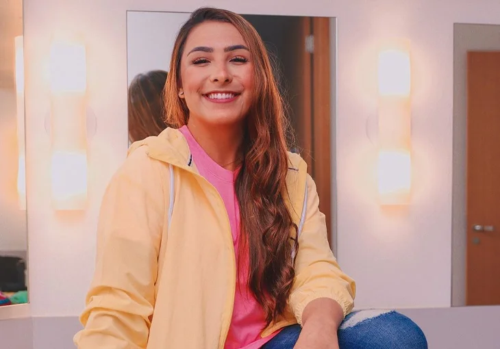 ‘Descomplica’: vem ouvir a nova música da Bibi Tatto!