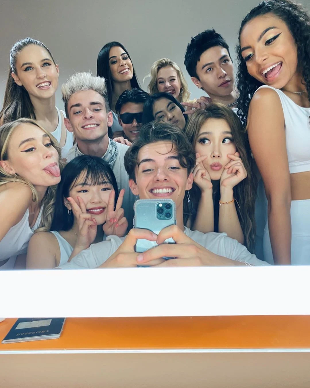 Now United anuncia música nova com prévia do clipe!