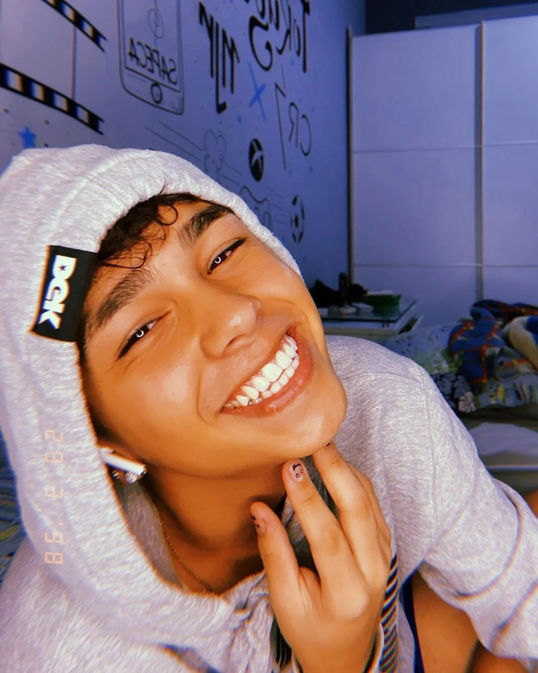 Pepê Barbosa tem um cãozinho novo e você pode ajudar a nomeá-lo!