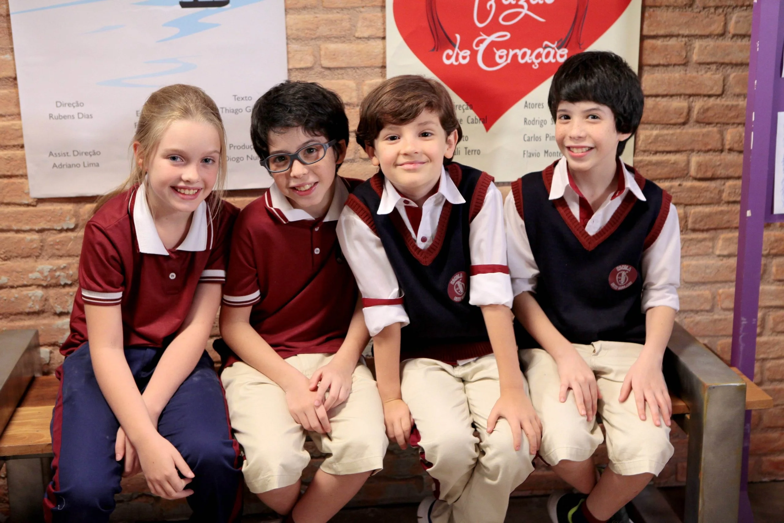 Lorena conta sua descoberta aos amigos do Clubinho em ‘Poliana’ desta quarta (27)