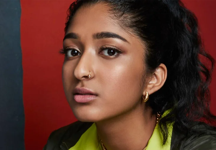 PERFIL: Conheça mais sobre Maitreyi Ramakrishnan, estrela de ‘Eu Nunca…’