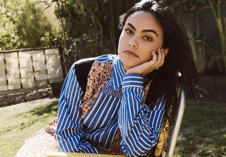 De ‘fada sensata’ à ‘fogo no parquinho’, Camila Mendes adivinha gírias brasileiras!