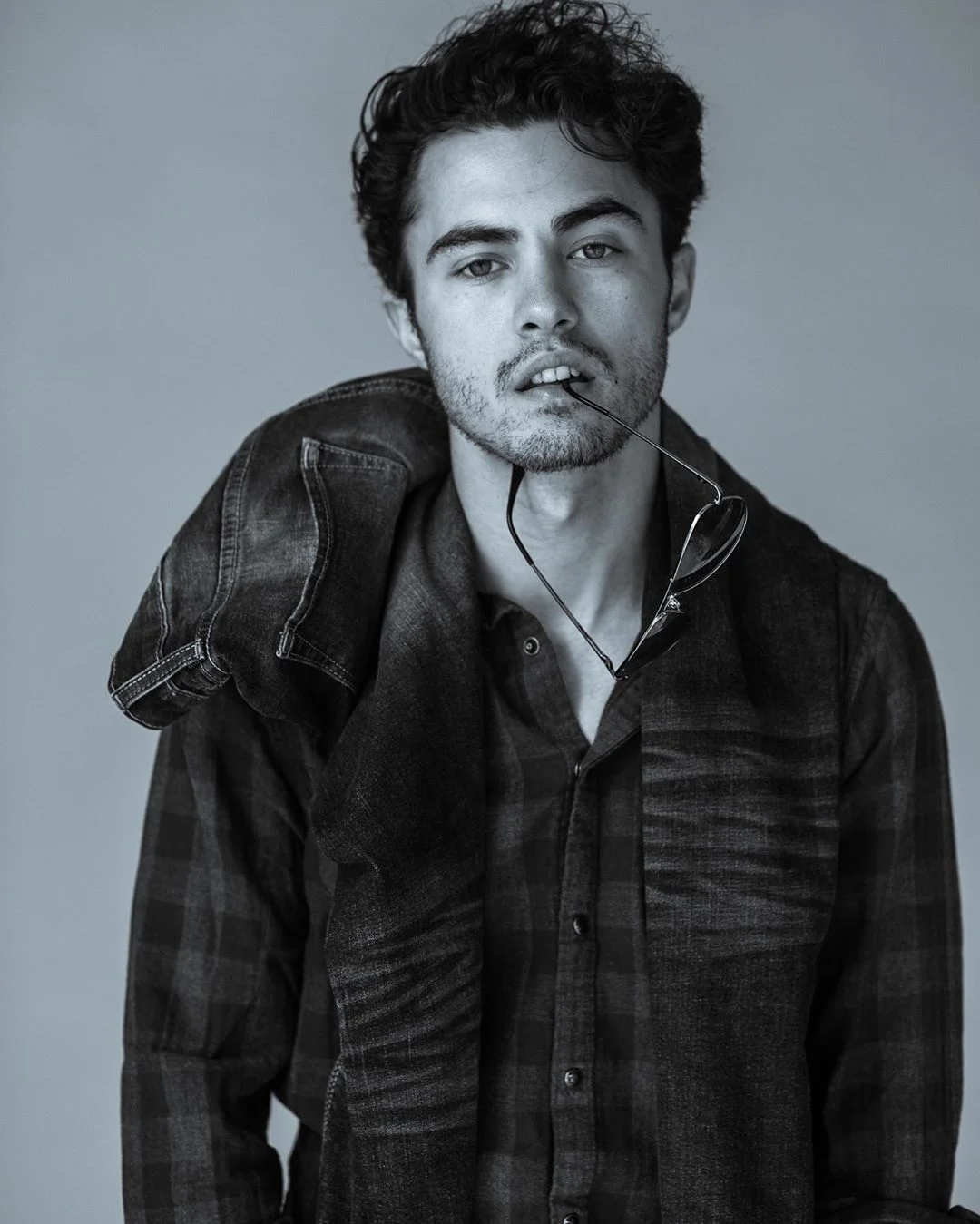 Você vai ficar surpresx com o talento secreto de Darren Barnet!