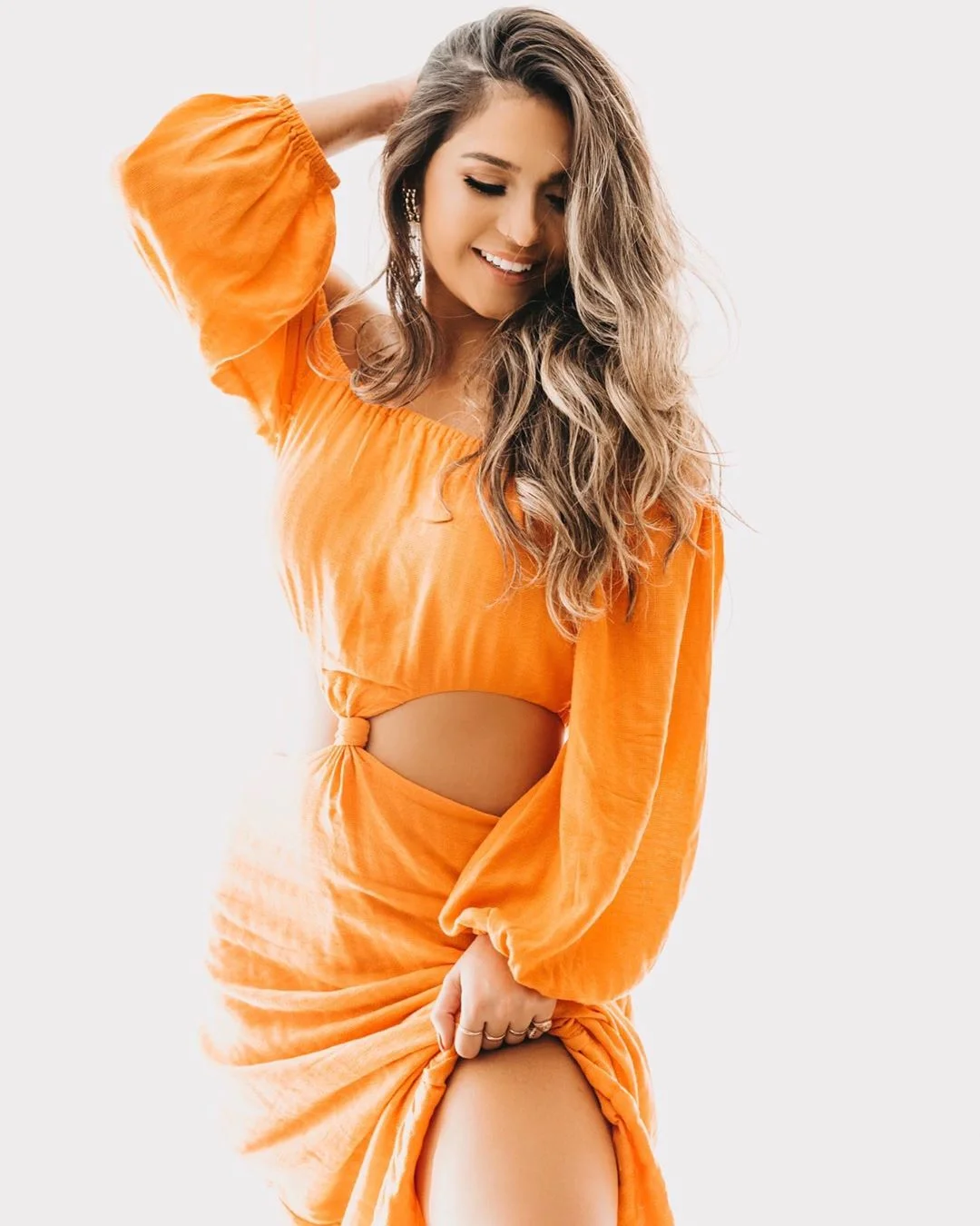 Pyong Leeeeee! Gizelly Bicalho dubla no TikTok seu meme do BBB20