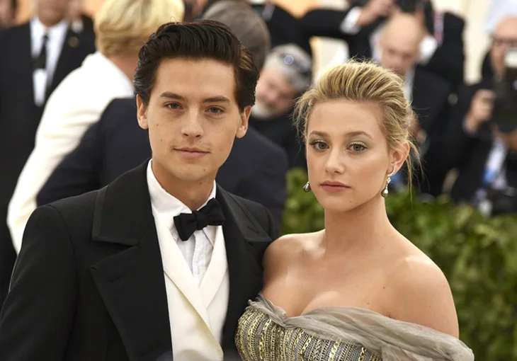 Lili Reinhart posta textão para evitar cancelamento de Cole Sprouse