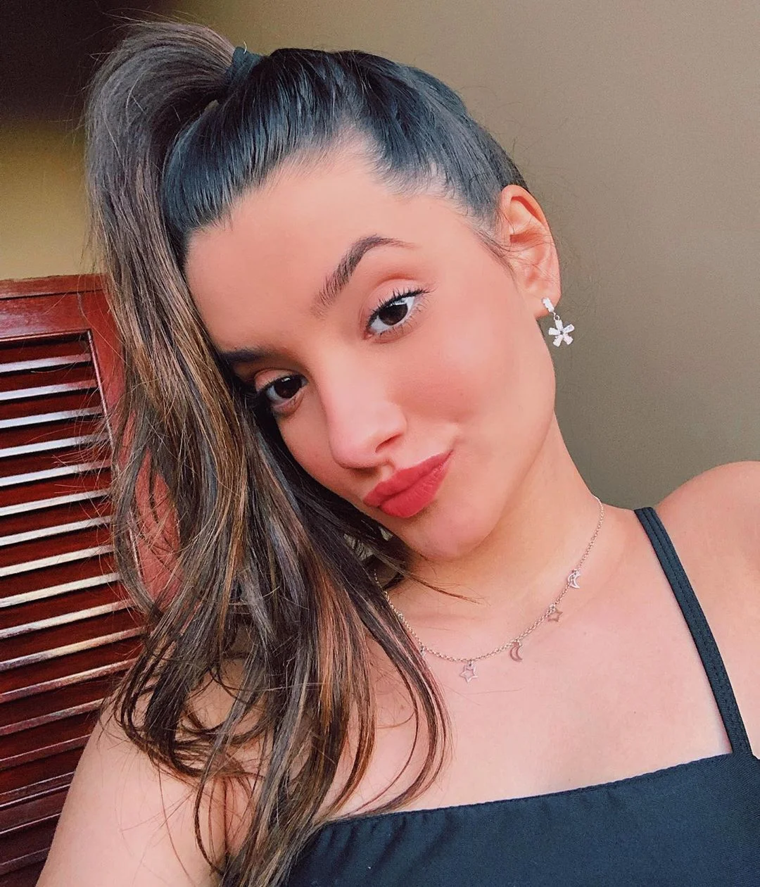 Mah Marangoni chega a 2 milhões no Insta: “Nunca desista dos seus sonhos”