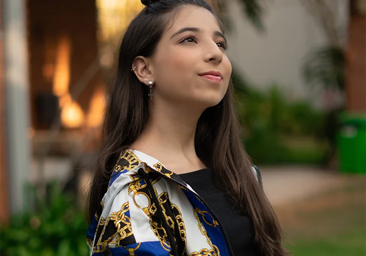 Vem ouvir ‘Domingo’, a nova música da Taby!