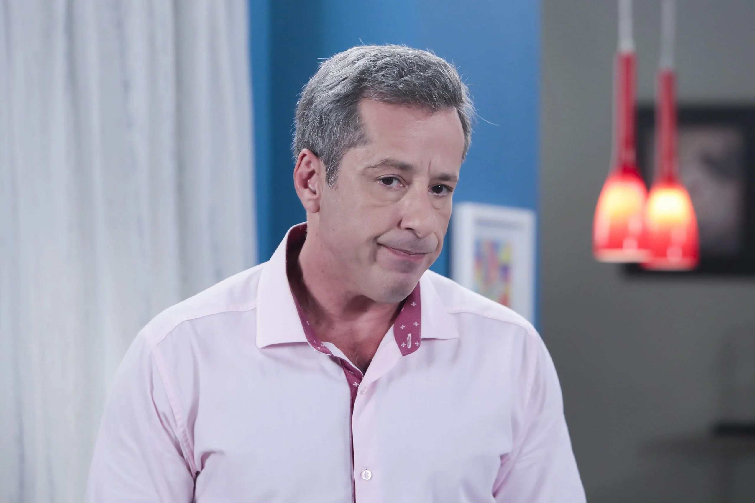 Roger é acusado de desvio de dinheiro em ‘Poliana’ desta sexta (5)