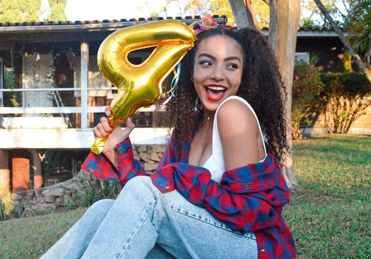 Em clima de festa junina, Any Gabrielly comemora 4 milhões de seguidores no Instagram!