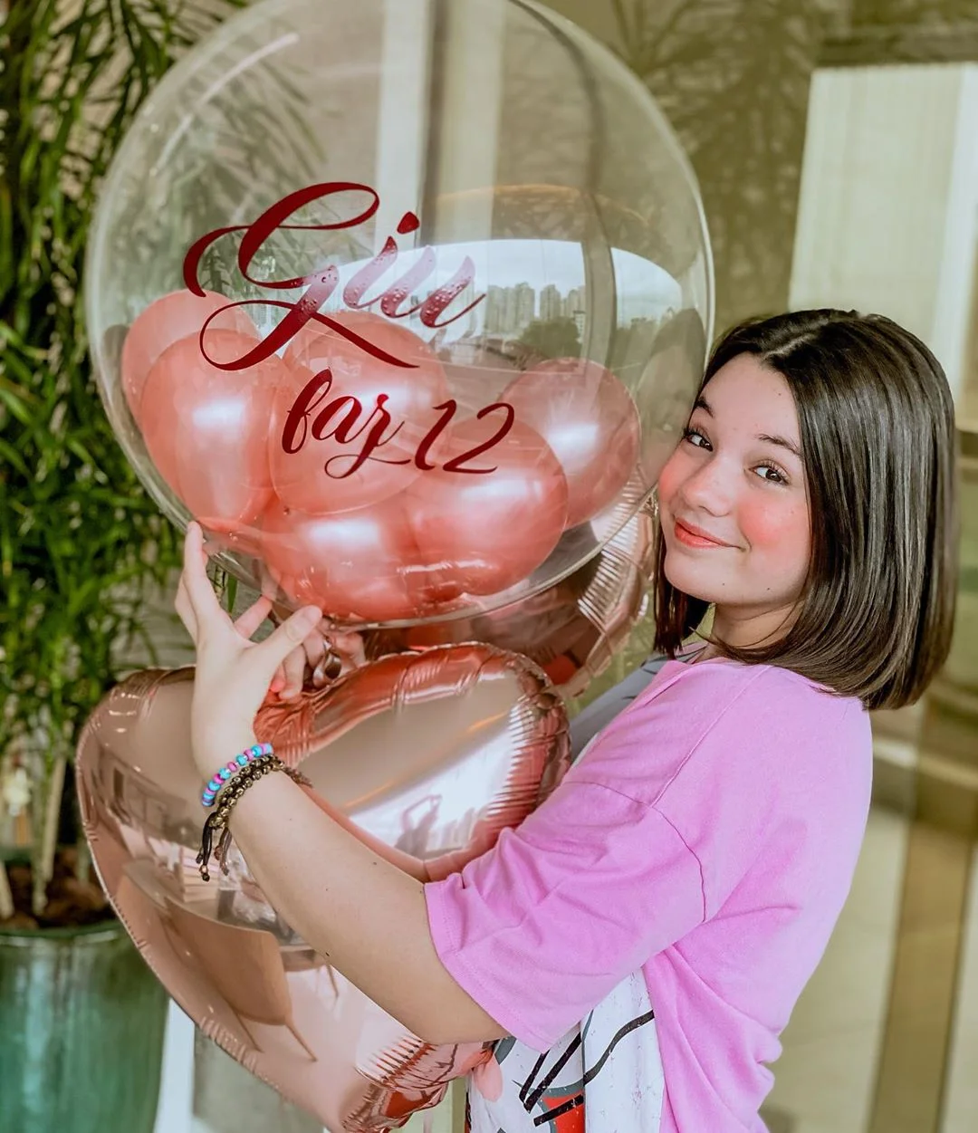 Giulia Benite comemora seus 12 anos com mensagem especial do Now United!