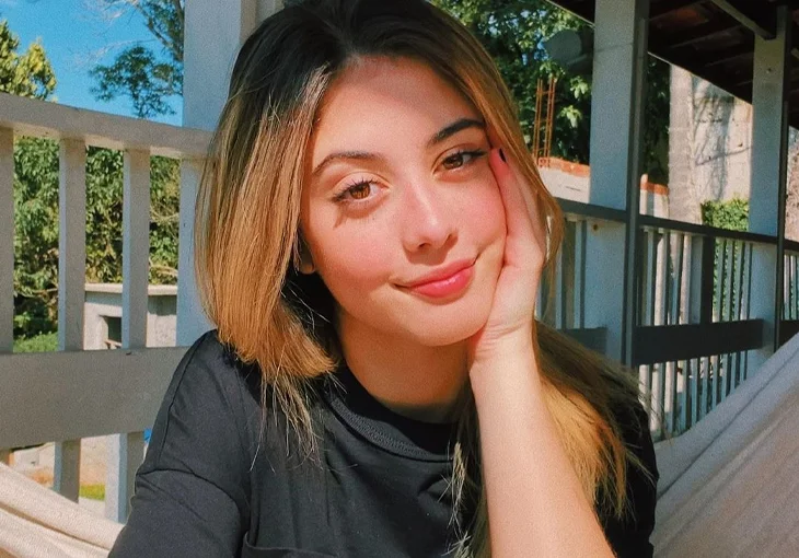 Quer superar a timidez? Em seu novo livro, a Ananda te ensina como!