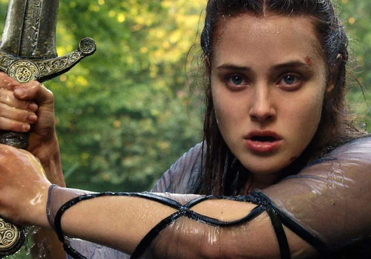 Katherine Langford fala sobre ‘Cursed – A Lenda do Lago’: “É empoderadora”