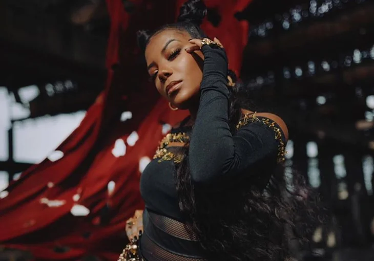‘Cobra Venenosa’: Novo clipe da Ludmilla tem vibe pós-apocalíptica